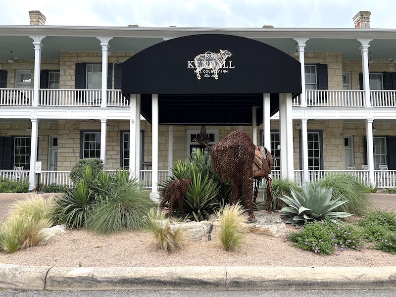 Front of The Kendall Hill Country Inn