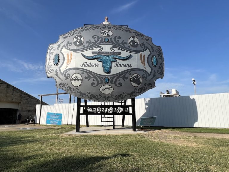 AbileneKSworldslargestbeltbuckle Texas Travel Talk